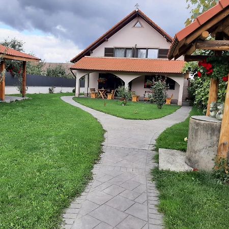 Pensiunea Simona Sîmbăta de Sus Kültér fotó